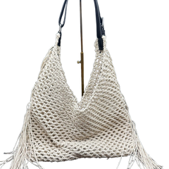 Hollowed-out hand-woven beach bag