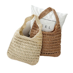 Lattice-patterned straw tote bag